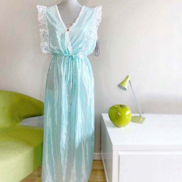 Nwt vintage lingerie teal nightgown chemise. Sea foam vintage dressing gown - Picture 2 of 15